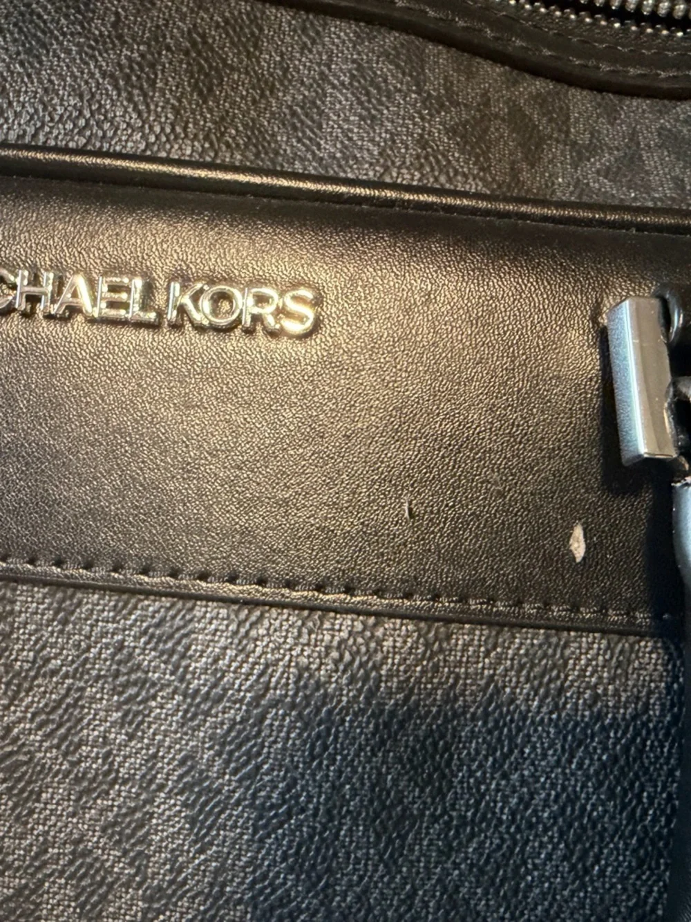 Michael Kors Black Monogram travel bag - Picture 3 of 11